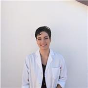 Titulada en Biomedicina ofrece clases de biología, química e inglés en Córdoba